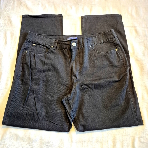 Bandolino women's size 18 black stretch jeans, 5 pockets EUC - Picture 2 of 6